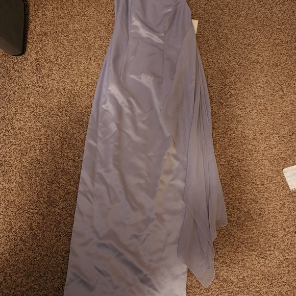 Prom dresses - Picture 2 of 3